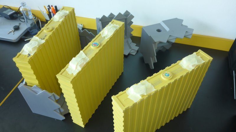 GWL/Modular  - 3D-print housing for 300AH cells 